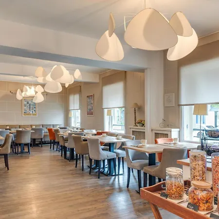 Brit Confort Cleria Centre 3* ロリアン